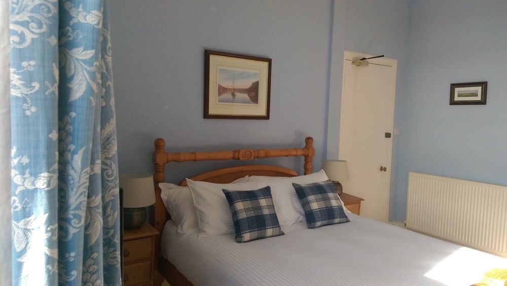 Lochinver Guesthouse Эр Экстерьер фото