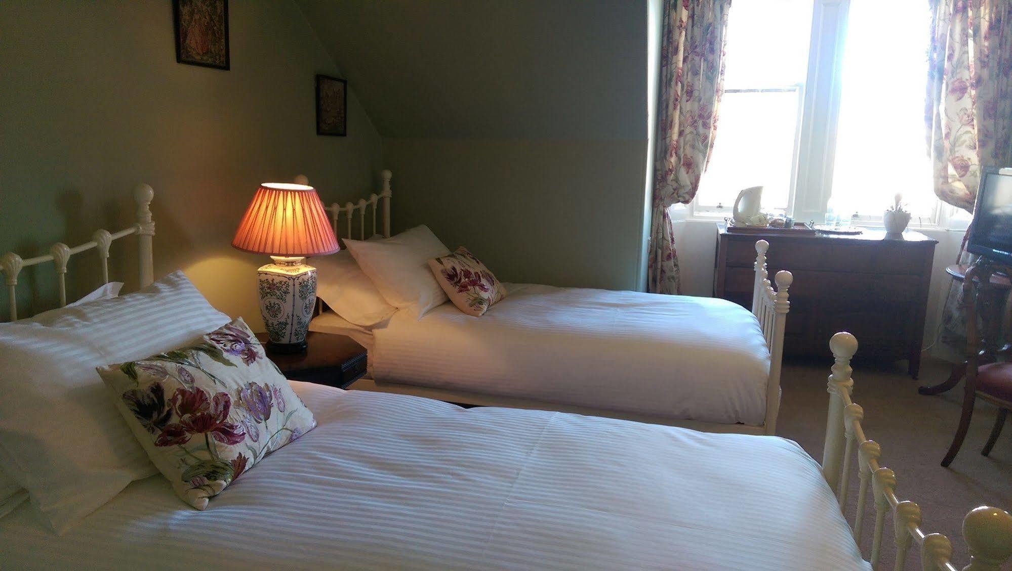 Lochinver Guesthouse Эр Экстерьер фото