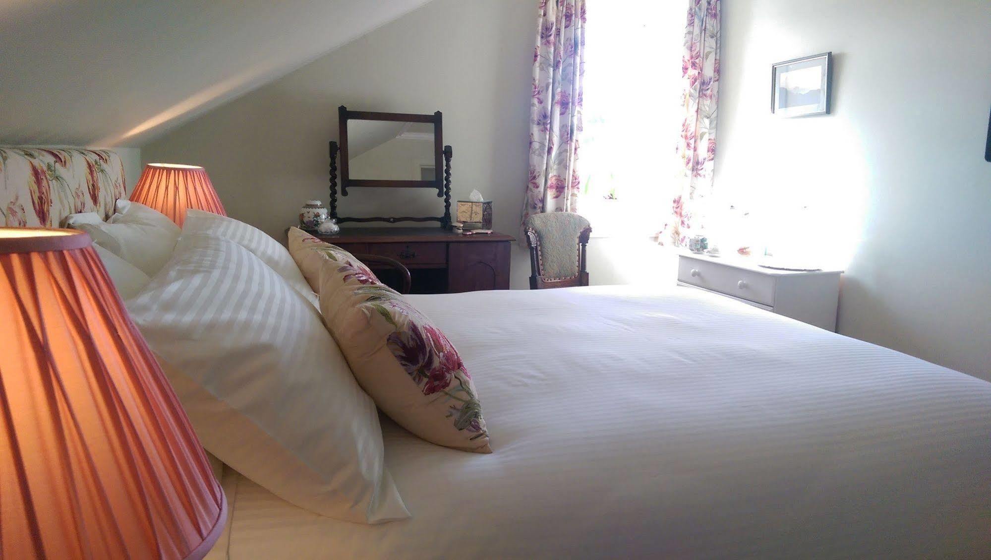 Lochinver Guesthouse Эр Экстерьер фото